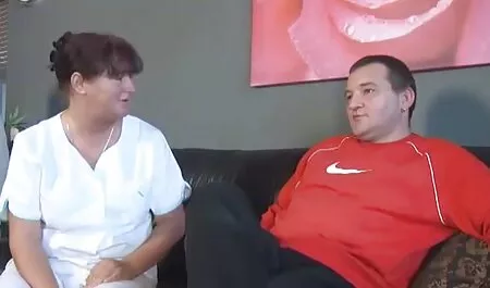 Een man verkrachtte een filme xxl oline jonge vrouw.