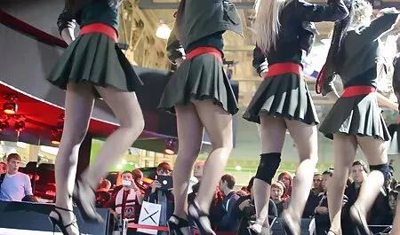 Stiefvader ' s moeder At haar dochter op pula xnxx in het bos.