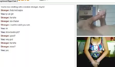 De jonge student komt in de buik van een dikke en volwassen vrouw. filme porno pentru telefonul mobil