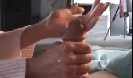 Roodharige Zus film online xxx die in de keuken neukt.