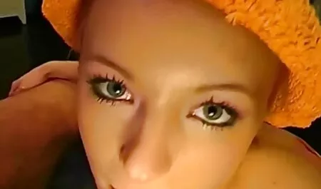 Knip het jonge Russische xxxgratisfilms model
