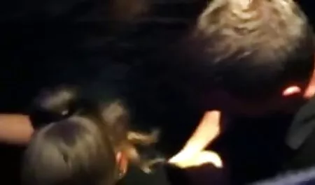 De zus weet hoe ze een oudere broer moet maken. porno gratis romantic