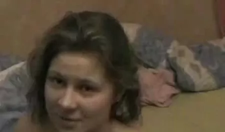 Cock Deepthroat in het filme porno inceste kantoor