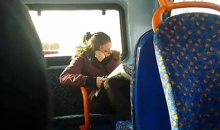 Een leuke agatata pe strada collega bood zichzelf aan aan vrienden