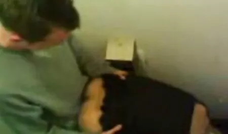 Hij werd onder druk filmulete de futai gezet voor rekrutering.